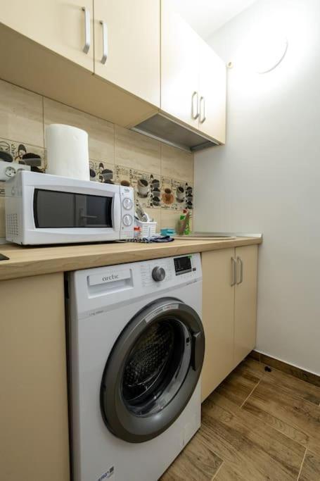 Luxury Radox Apartment Park 1 Bz Buzău Extérieur photo